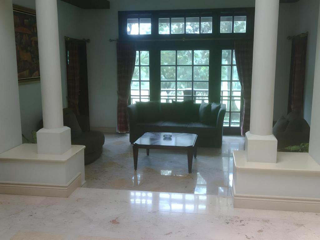 Taman Dayu Golf Club And Resort Prigen Exterior foto