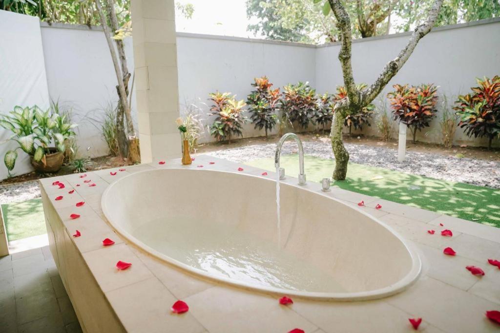 Taman Dayu Golf Club And Resort Prigen Exterior foto